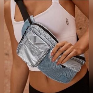 FP Movement Courtside Cargo Sling Bag/Merallic Blue